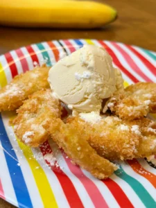Crispy bananas with vanilla ice cream