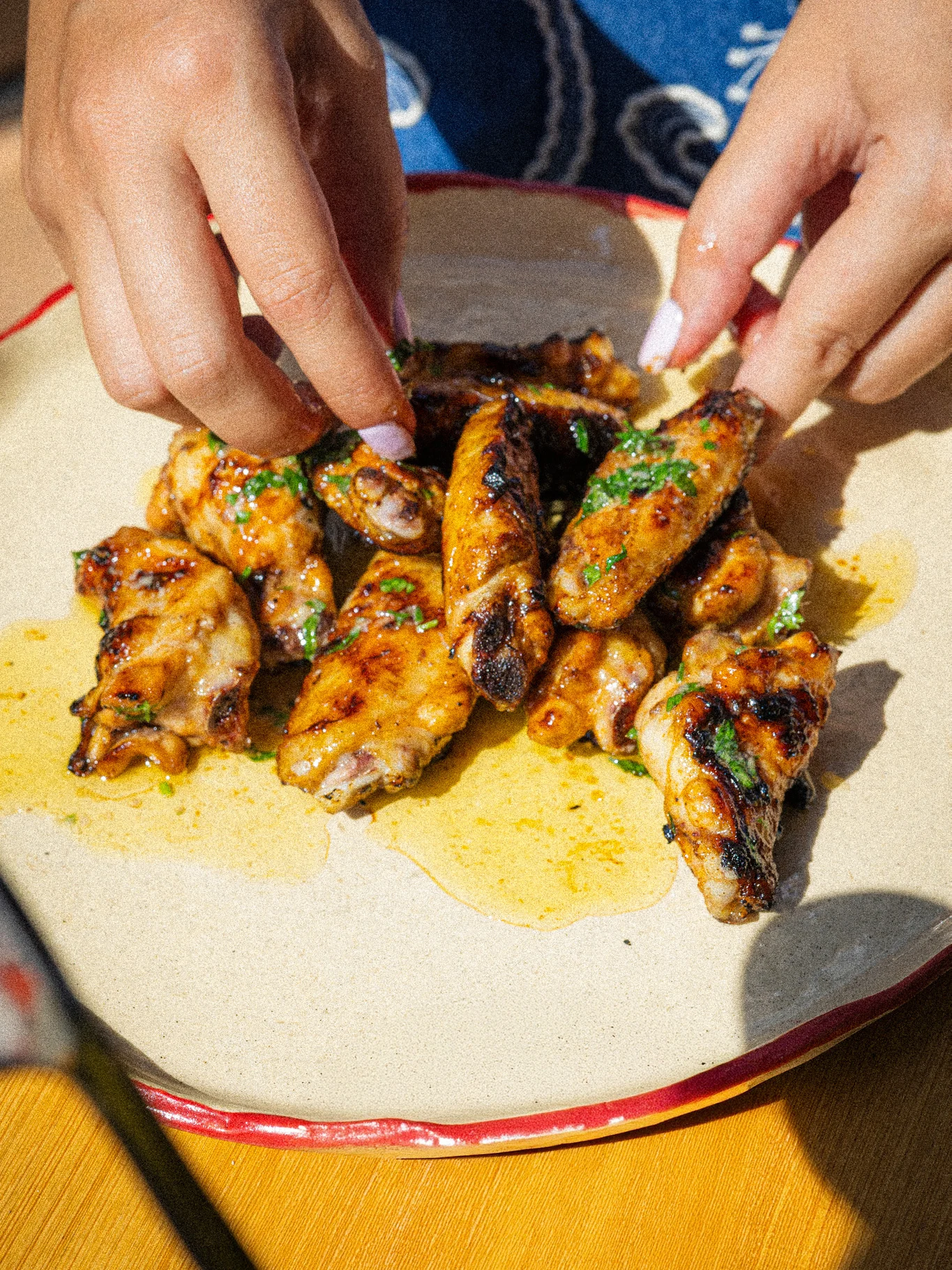 Caramelized grilled chicken wings