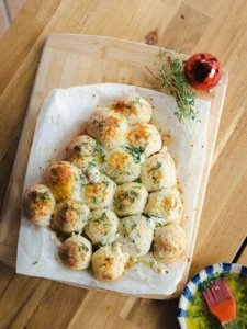 Cheesy Christmas tree bread