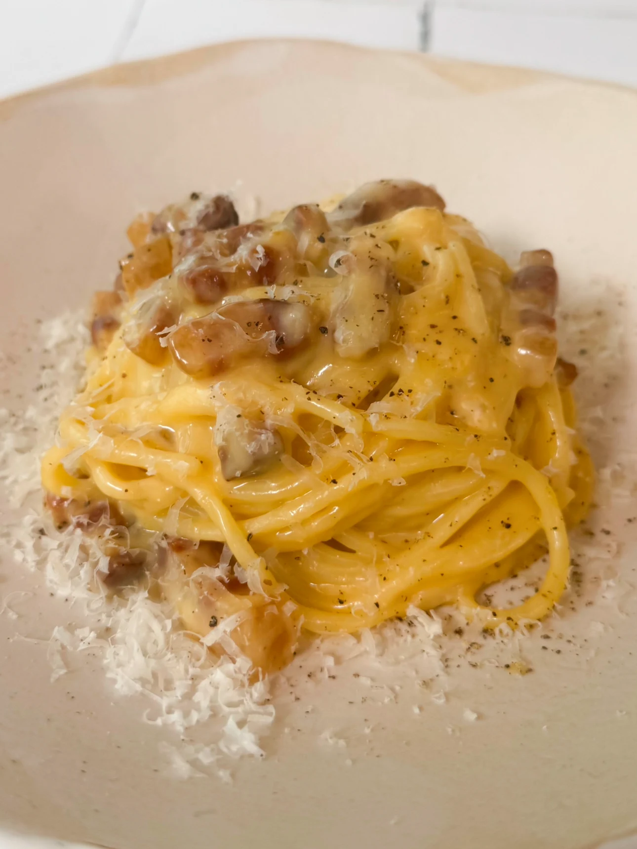 Cypriot carbonara with wine-cured lountza