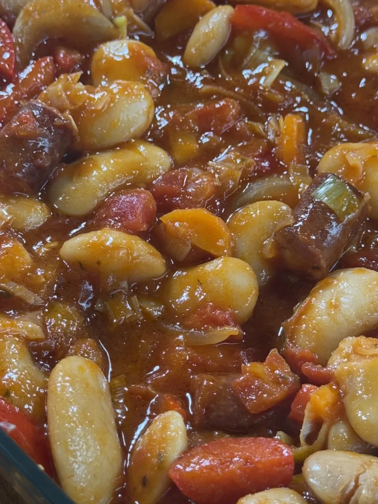 Gigantes beans with sausage