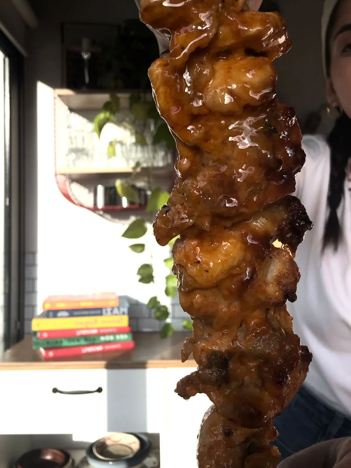 Juicy chicken souvlaki with graviera