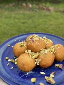 Loukoumades with sliced bread