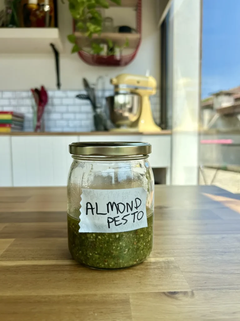 Basil pesto with almonds